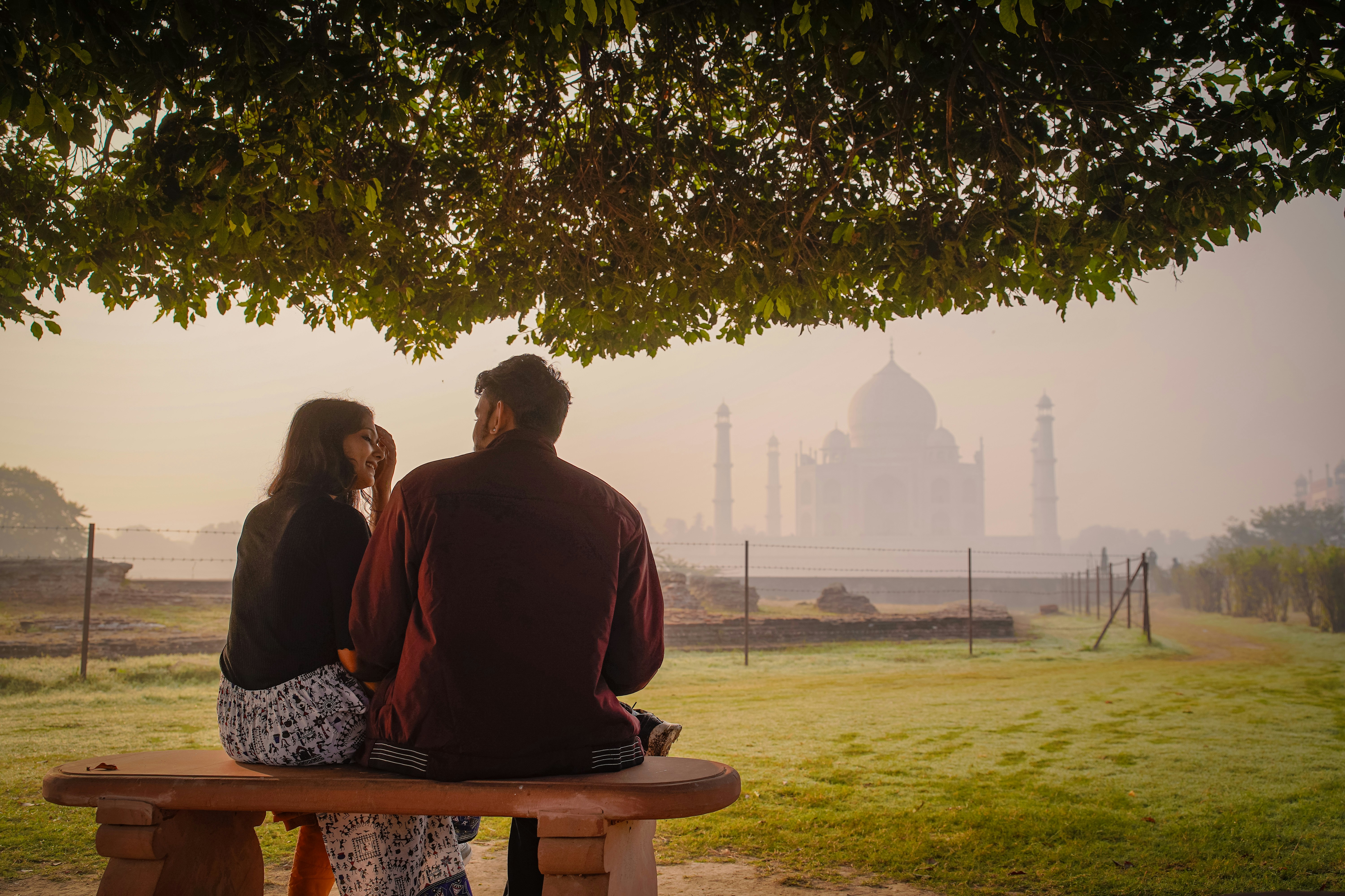 Why Professionals Prefer Premium Matrimonial Services Over Dating Apps